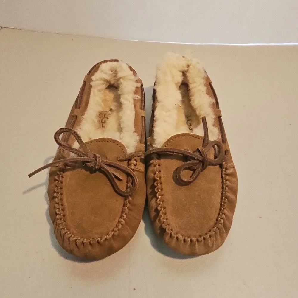 UGG Kid's Youth 1 EU 31 Dakota Slipper Style 5296 - Chestnut Slip-On Shoes